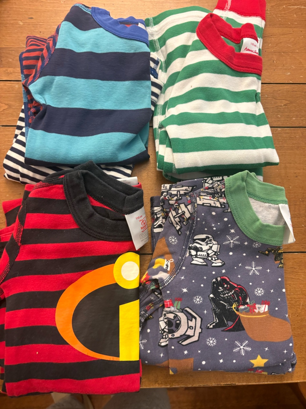 Bundle of 4 Hanna Andersson boys pajamas size 5 long sleeve